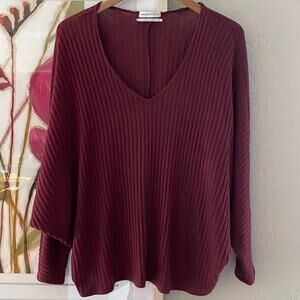 Urban Outfitters Oversized Wine Burgundy Batwing Sweater Small Fall Knit V Neck